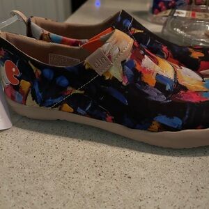 UIN Vibrant Multicolor Sneakers